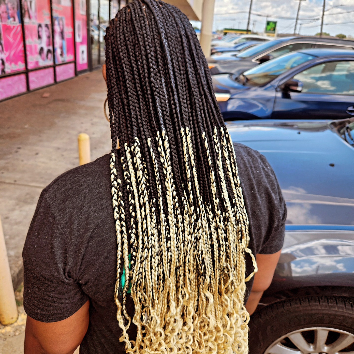 Hairstyle by Mariette Bondey