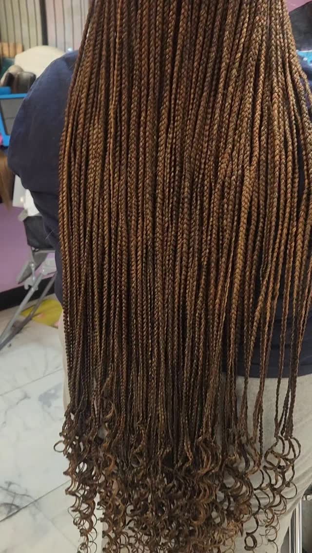 Hairstyle by Mariette Bondey