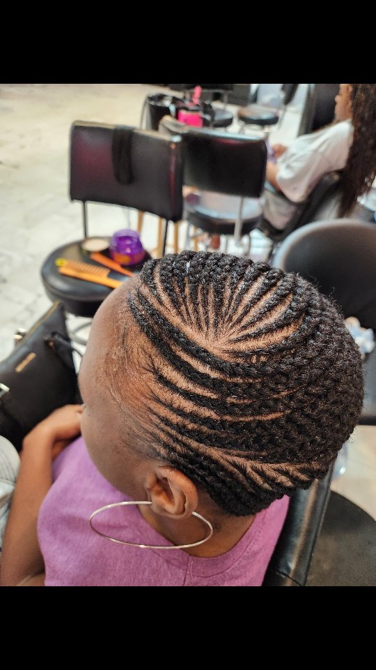 Hairstyle by Mariette Bondey