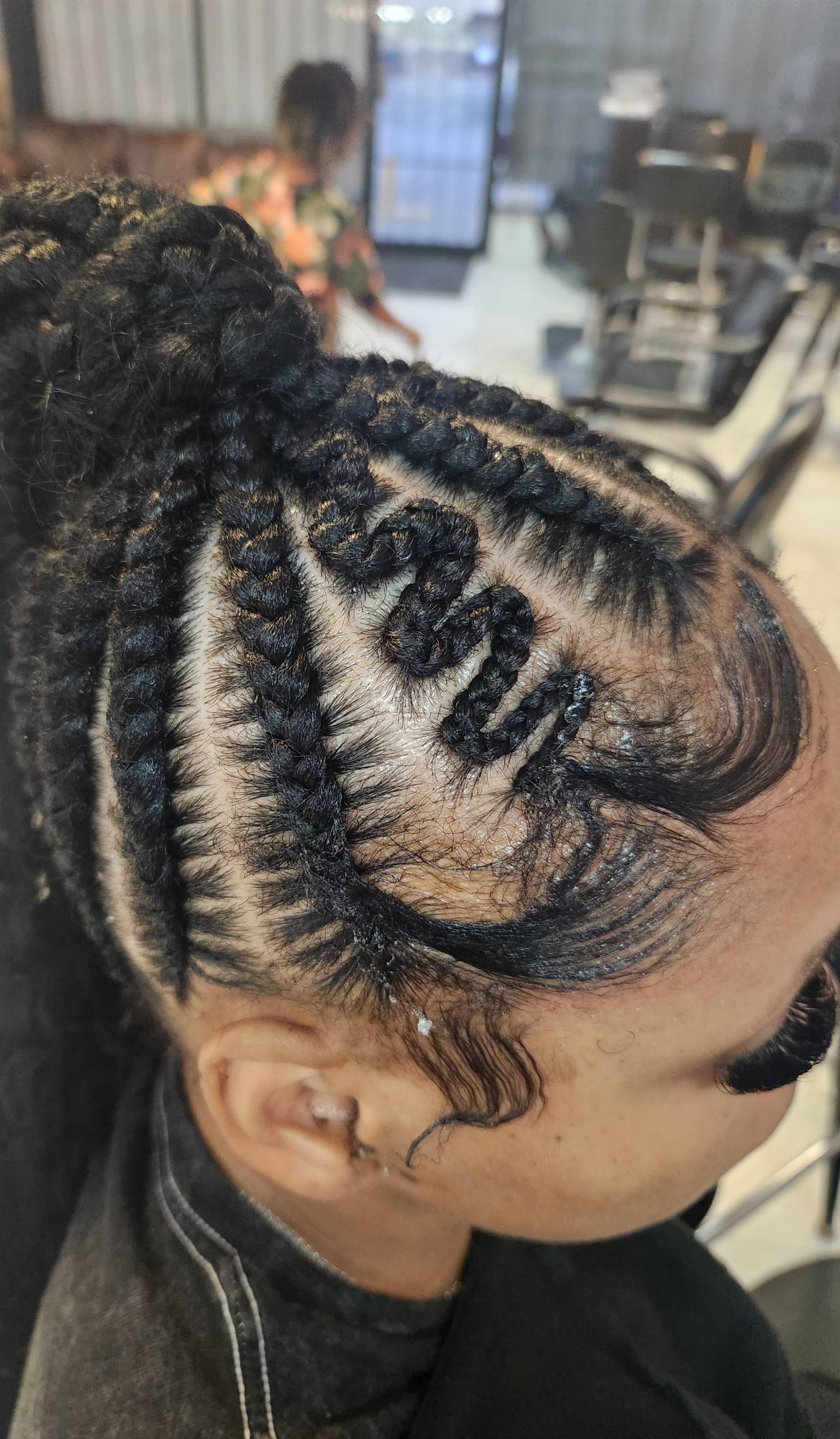 Hairstyle by Mariette Bondey